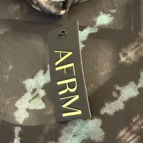 Elegant Multicolor Tie-Dye Dress - Picture 2 of 6